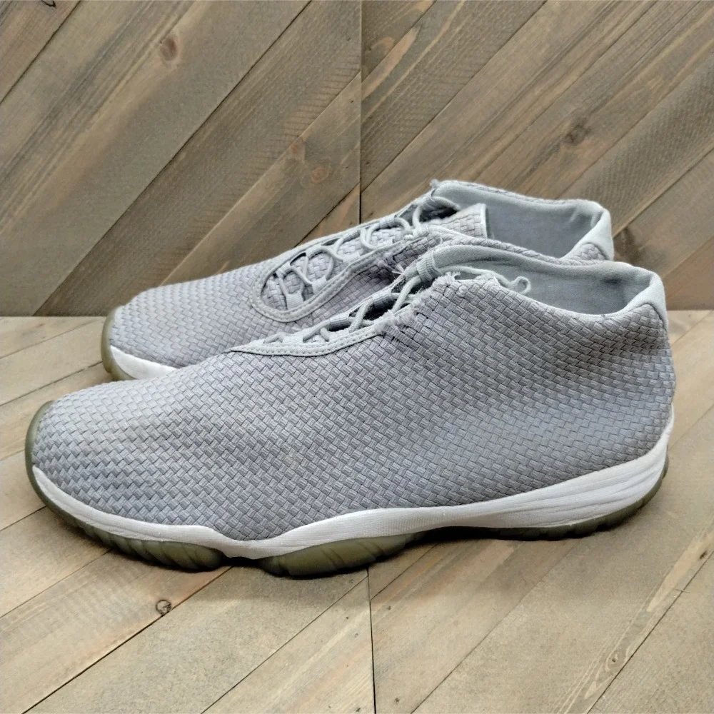Jordan Future‎ Casual Sneakers Mens Size 14 Wolf Grey Metallic Silver Air Jordan